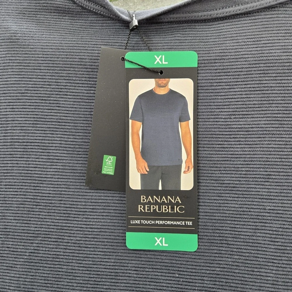 Banana‎ Republic Men Shirt XL Gray Luxe Touch Performance Tee NWT